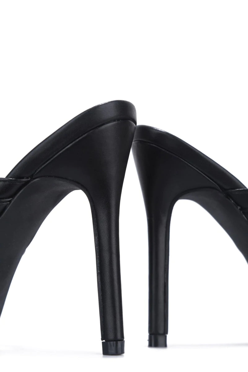 "Nessa" Black Heels