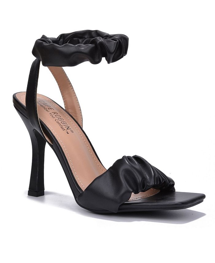 "Riley" Black Ruched Heels