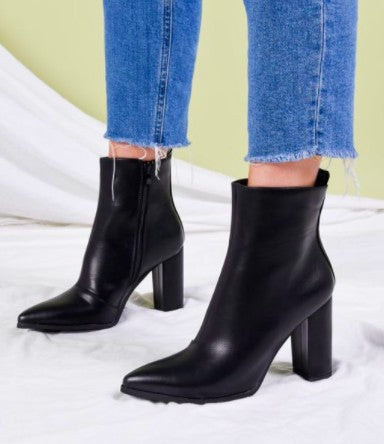 "Dahlia" Pointed Toe Black Booties