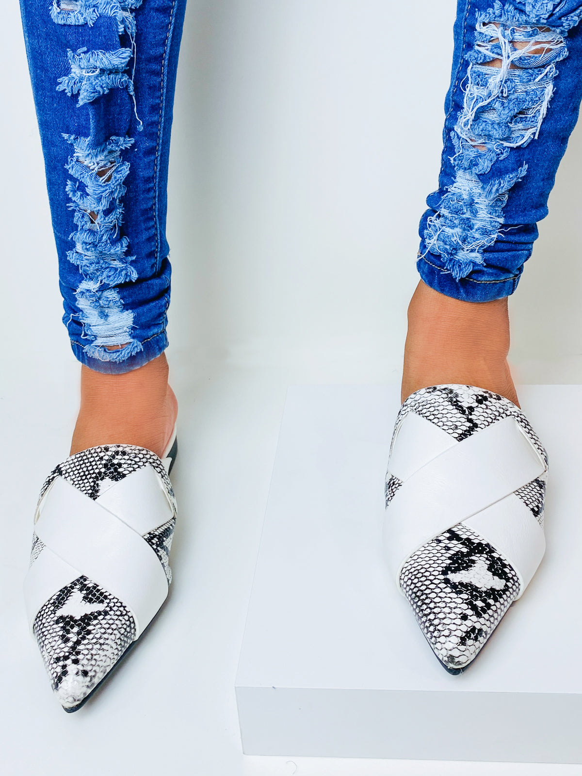 "Emma" Black and White Faux Snake Pattern Mules