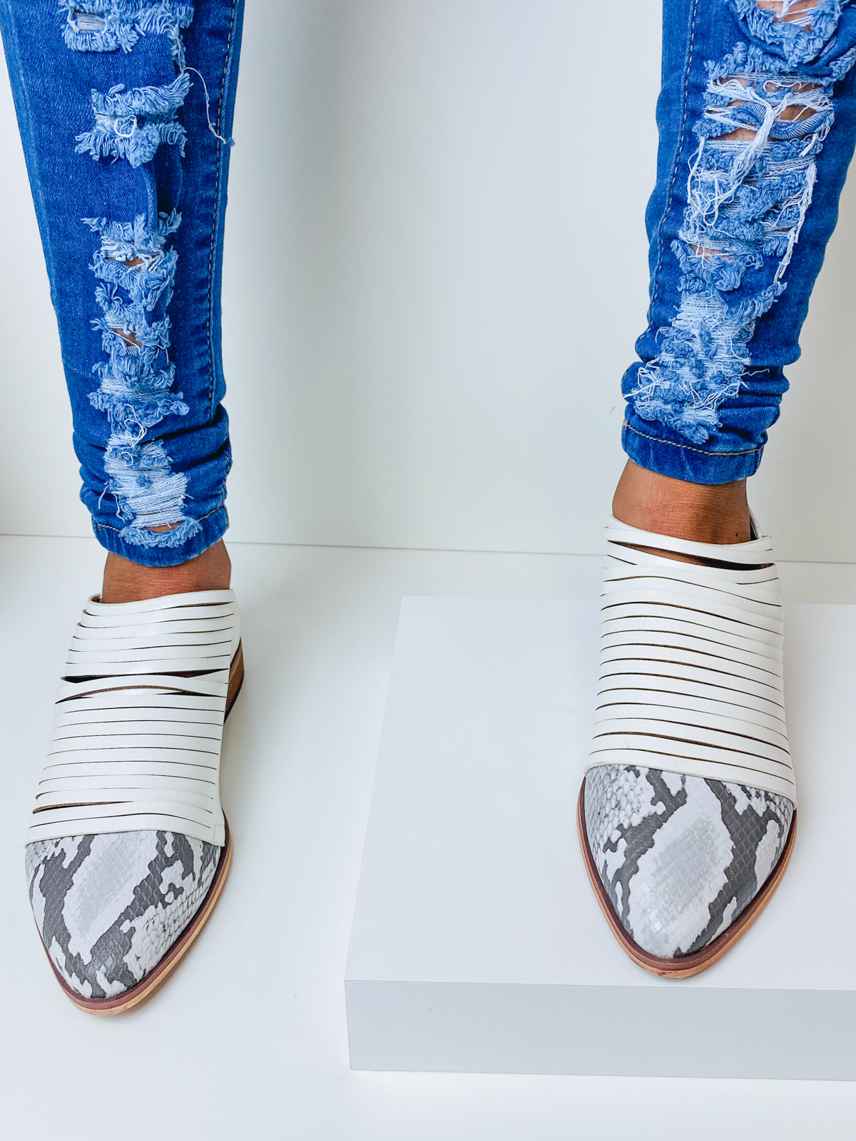 "Alana" Snake Pattern Flats