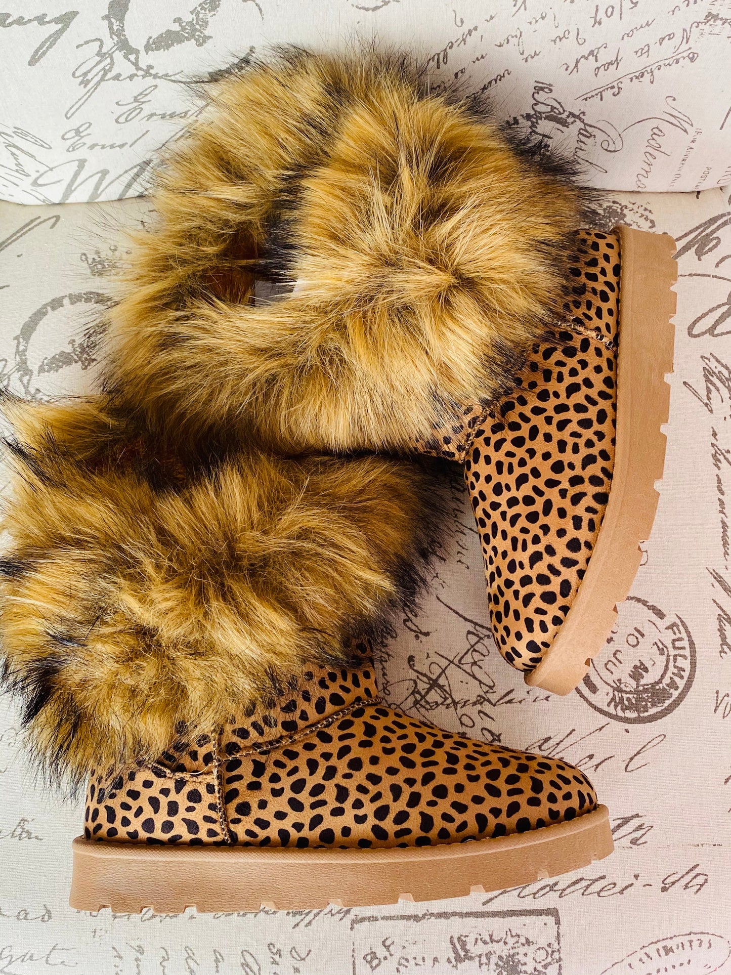 "Alaska" Cheetah Design Faux Fur Boots