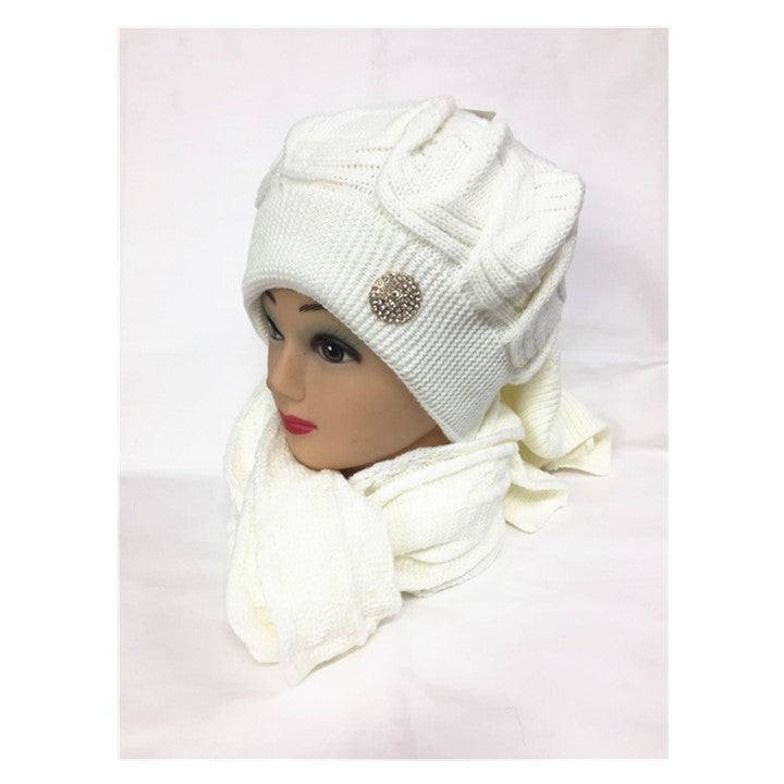 Pendant Hat and Scarf Set