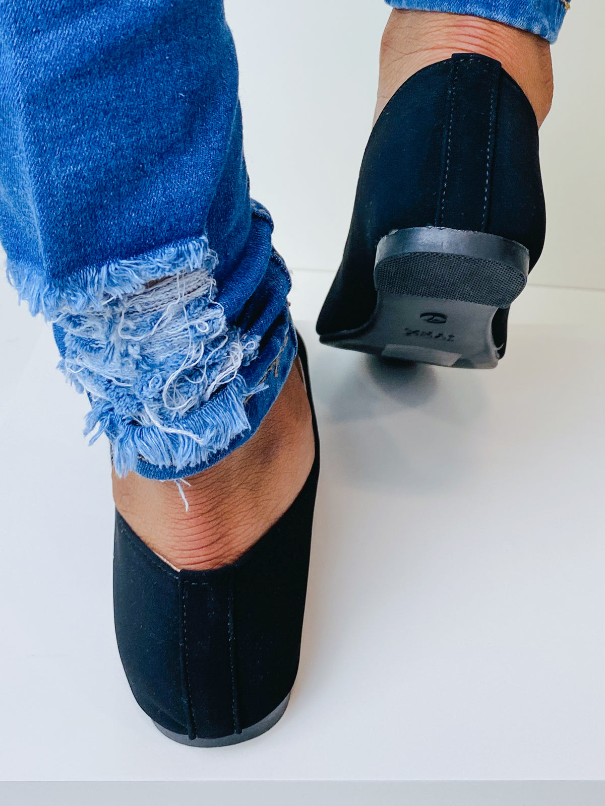 "Elle" Cutout Detail Black Flats