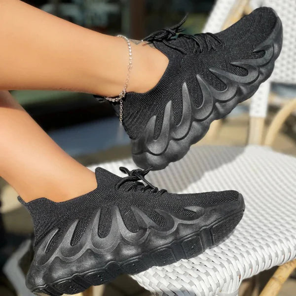 "Zaida" Black Sneakers
